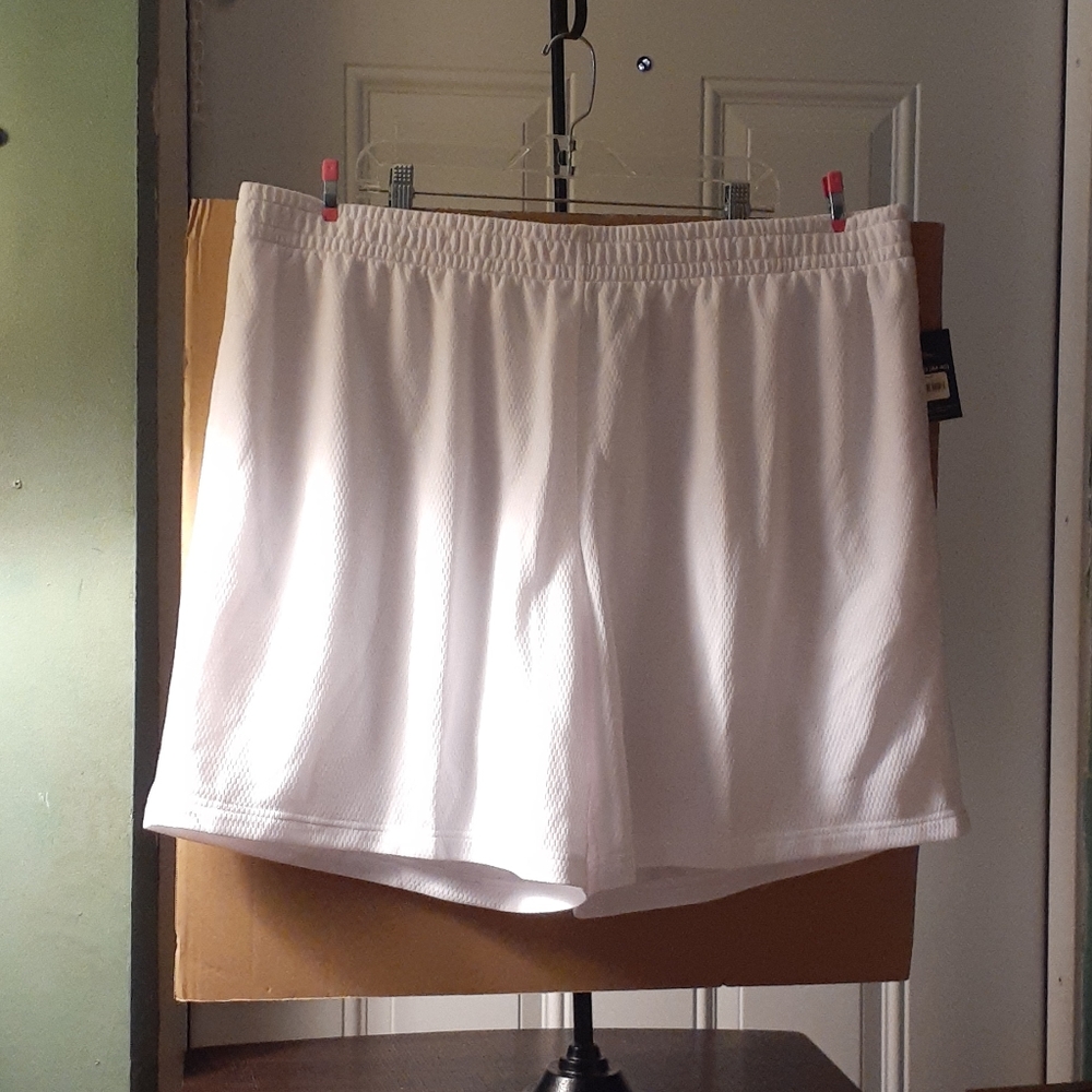 Athletic men's shorts